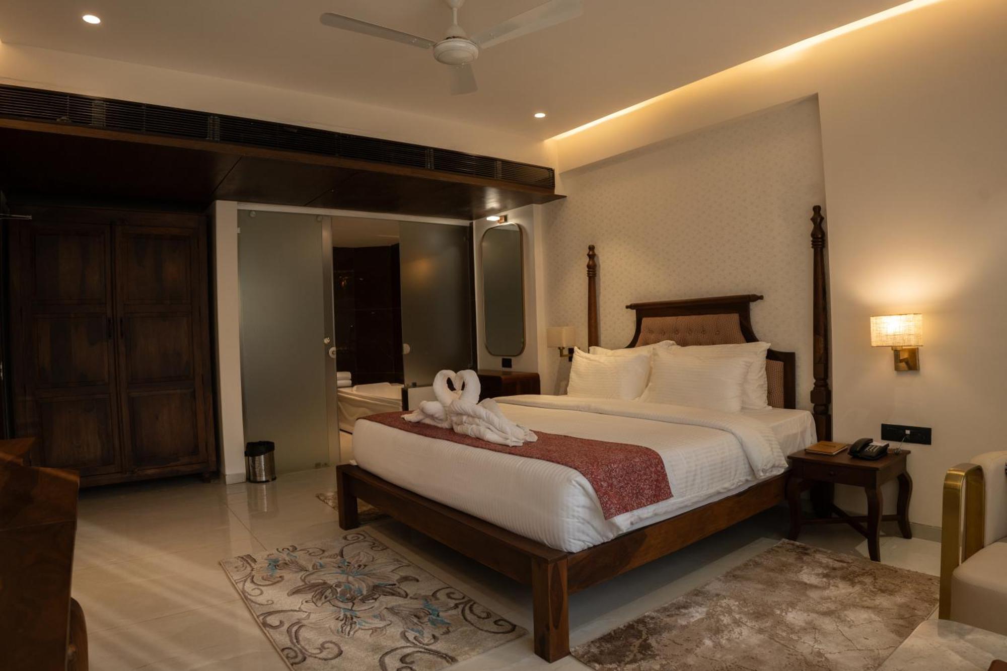 Pride Elite, Daman Hotel Exterior photo