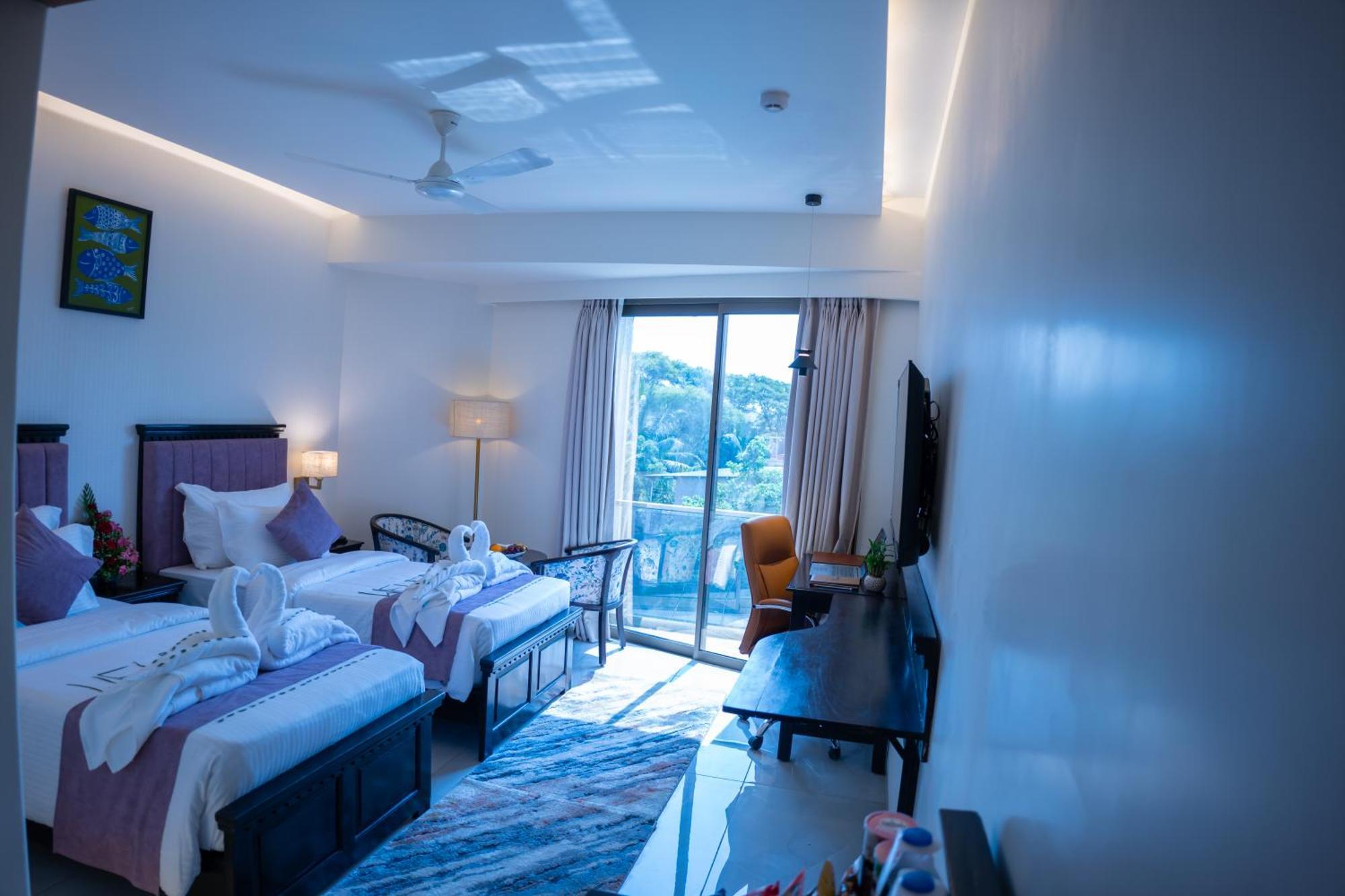 Pride Elite, Daman Hotel Exterior photo